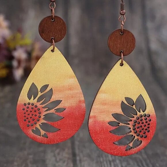 NEW Sunflower Sunset Orange Yellow Dangle Fall Earrings - Picture 1 of 2